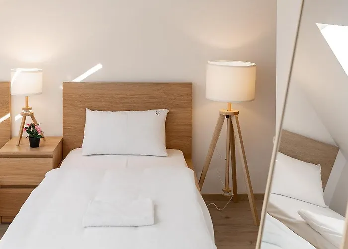 Magnolia מלון דירות 4*